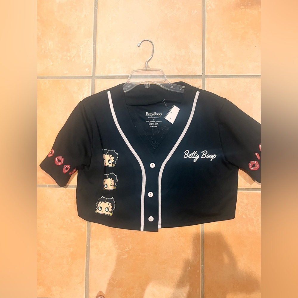Brand new Betty Boop Jersey size medium